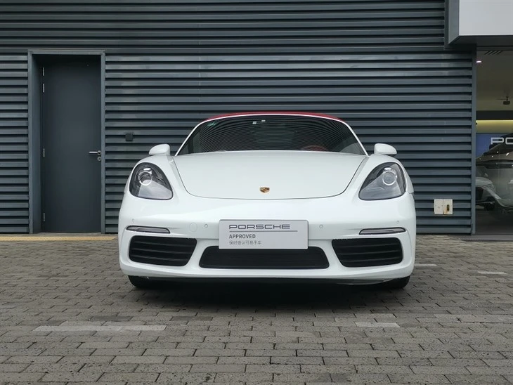 2018 Porsche 718 Boxster 2.00T