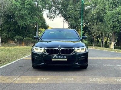 BMW 2018 BMW 5 Series 525li MSport Suit